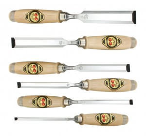 SET OF SIX CHISELS