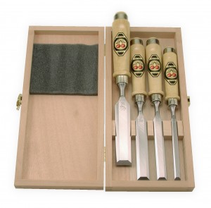 CHISEL SET/4 WOOD BOX UNPOLISHED BLADES